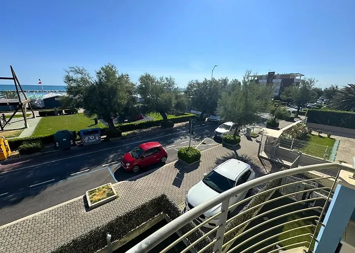 Romina - Free Parking Sea View! *