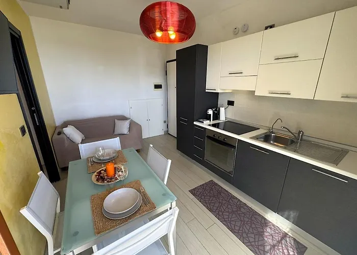 Romina - Free Parking Sea View!