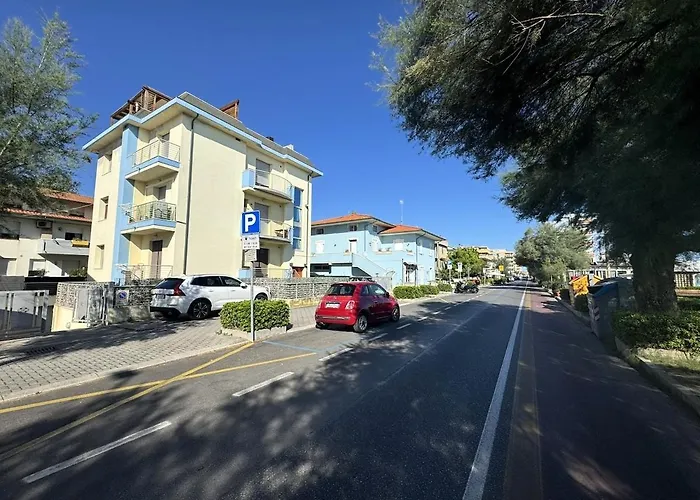 Romina - Free Parking Sea View!