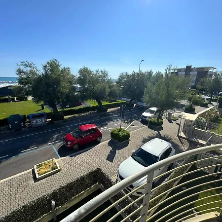 Romina - Free Parking Sea View! *