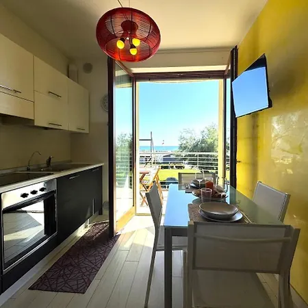 Romina - Free Parking Sea View!